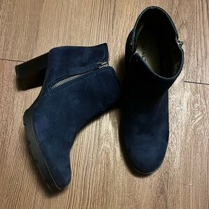 Dark blue ankle booties with heel, size 8